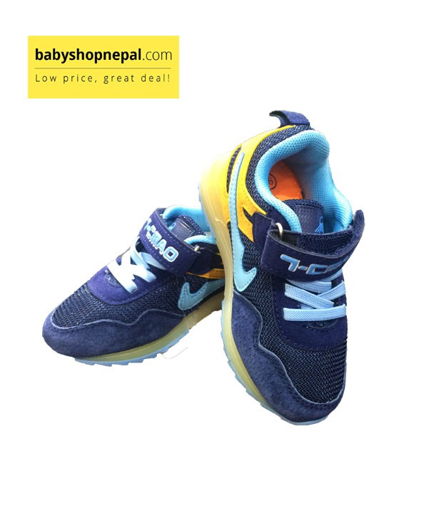 nike blue kids shoes