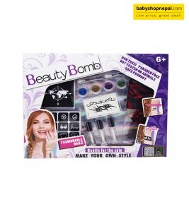 Beauty bomb cosmetic set.